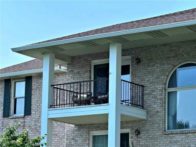 7374 Eisenhower Drive unit: 5 5, Boardman, Ohio 44512, USA