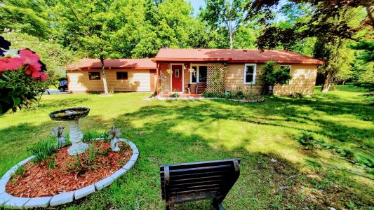 8424 3rd Street, Onekama, ميشيغان 49675, الولايات المتحدة