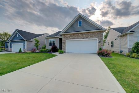 105 W Spring Drive, Elyria, Ohio 44035, Estados Unidos