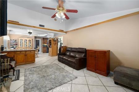 5647 Redwood Ave, Palmdale, Kaliforniya 93551, Amerika Birleşik Devletleri