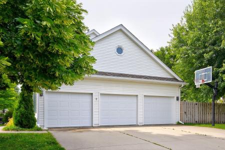 2216 NW 136th Street, Clive, Iowa 50325, États-Unis
