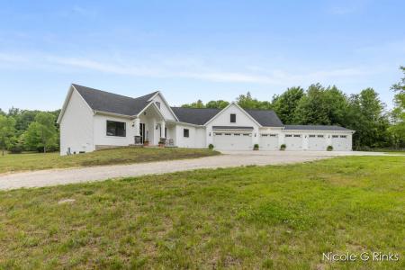 9860 Button Road, Belding, Michigan 48809, USA