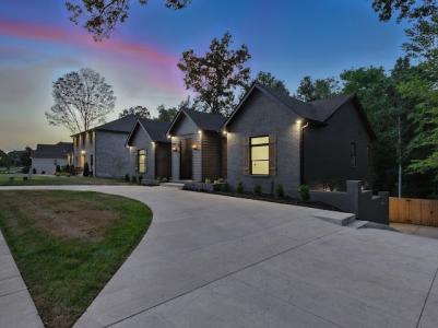 2549 Everwood Ct, Clarksville, Tennessee 37043, Stati Uniti