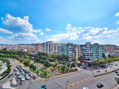 Rruga e Kavajës, Tirana, Albania