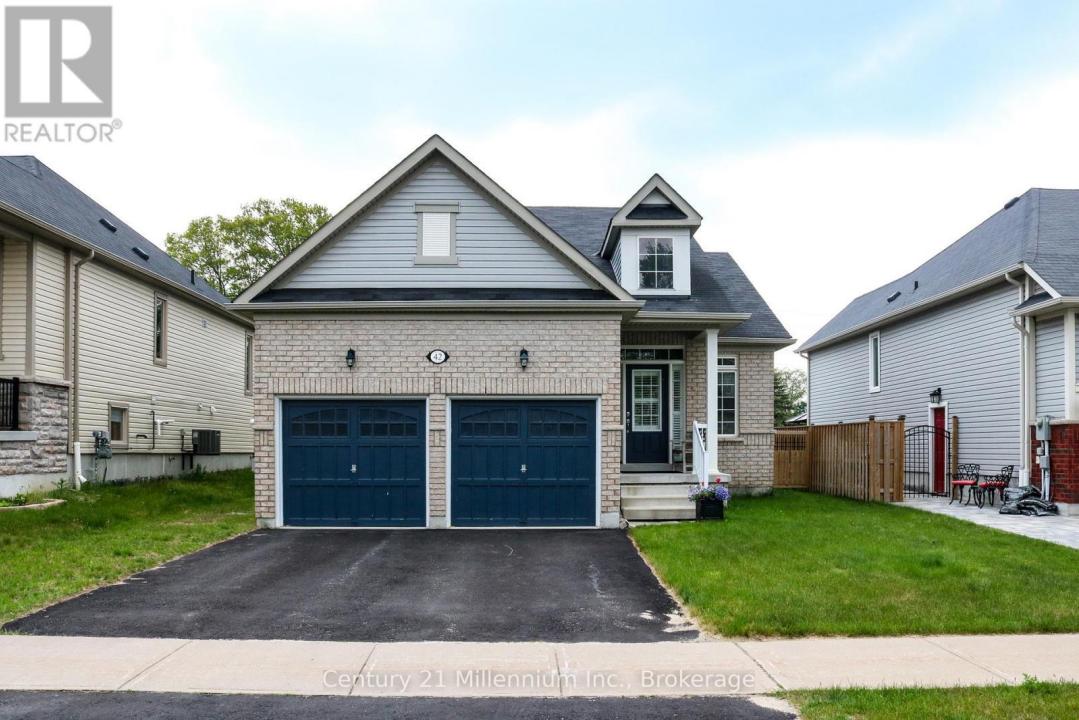 42 CHRISTY DRIVE, Wasaga Beach, 安大略省 L9Z 0E5, 加拿大