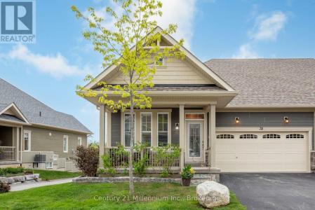 74 KARI CRESCENT, Collingwood, オンタリオ L9Y 0Z7, カナダ