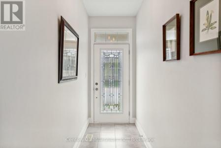 74 KARI CRESCENT, Collingwood, オンタリオ L9Y 0Z7, カナダ