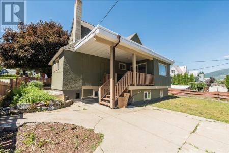 798 KIPLING STREET, Warfield, Colombie-Britannique V1R 2A4, Canada