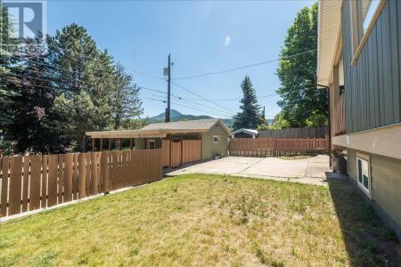 798 KIPLING STREET, Warfield, Colombie-Britannique V1R 2A4, Canada