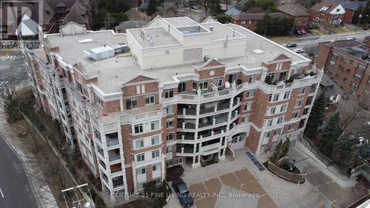 10 OLD MILL TRAIL EAST, Toronto (kingsway South), Ontario M8X 2Y9, Canadá