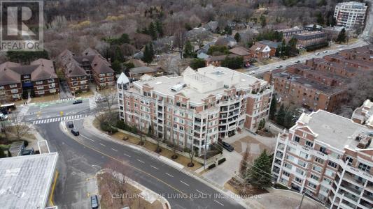 10 OLD MILL TRAIL EAST, Toronto (kingsway South), Ontario M8X 2Y9, Canadá