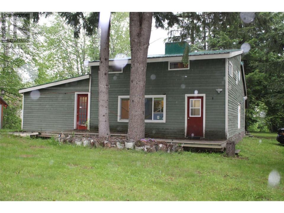 1281 HOSKINS ROAD, Seymour Arm, British Columbia V0E 2V2, Canada