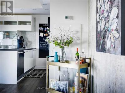 319 CARLAW AVENUE, Toronto (south Riverdale), Ontario M4M 0A4, CANADÁ
