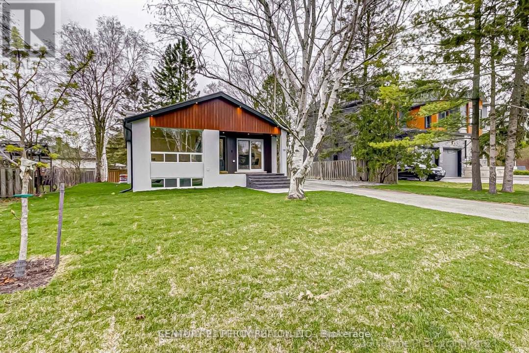 19 HOLMAN CRESCENT, Aurora (aurora Heights), Ontario L4G 1Z8, Canada