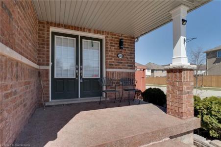 230 ENGLISH LANE, Brantford, Ontario N3T 0K2, Canadá