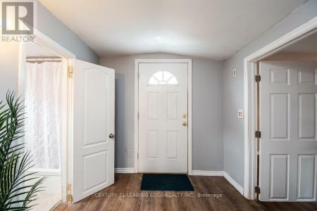128 SUMMER STREET, Oshawa (central), 온타리오주 L1H 2K9, 캐나다