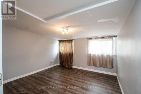 128 SUMMER STREET, Oshawa (central), 온타리오주 L1H 2K9, 캐나다
