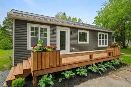 7 DAYLILY LANE, Lake Charlotte, Nova Scotia B0J 1L0, Canada