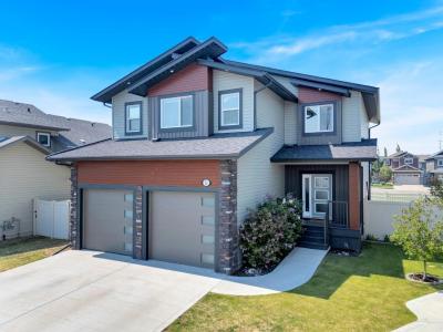 22 VICTORY CLOSE, Red Deer, Alberta T4R 0N2, Canada