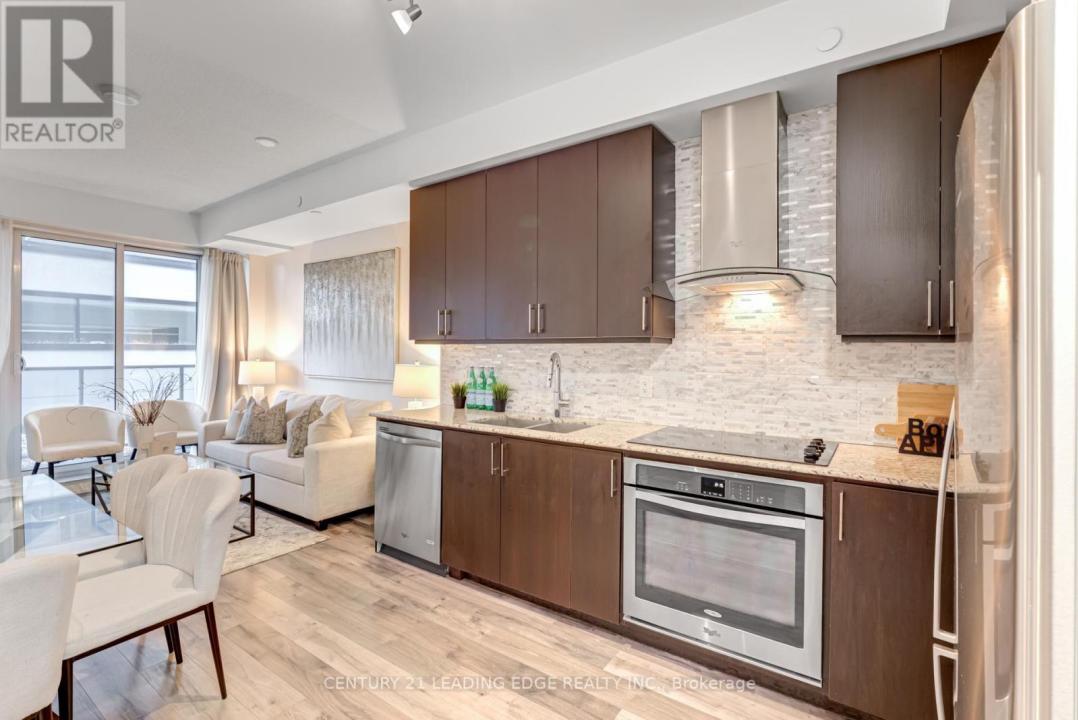 9608 YONGE STREET, Richmond Hill (north Richvale), Ontario L4C 0X4, Canadá
