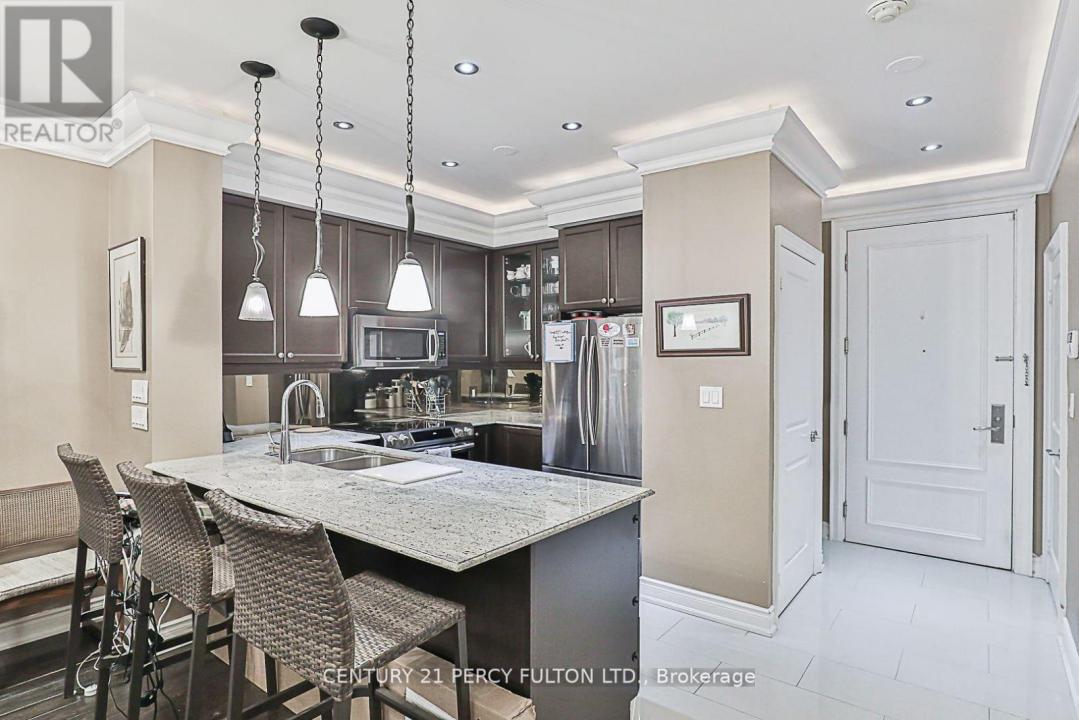 10 BLOORVIEW PLACE, Toronto (don Valley Village), Ontario M2J 0B1, Canada
