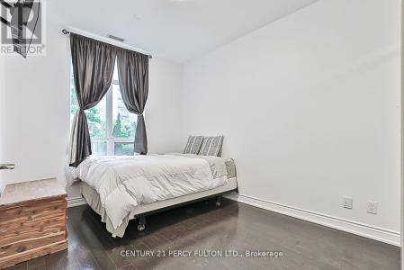 10 BLOORVIEW PLACE, Toronto (don Valley Village), Ontario M2J 0B1, Canada