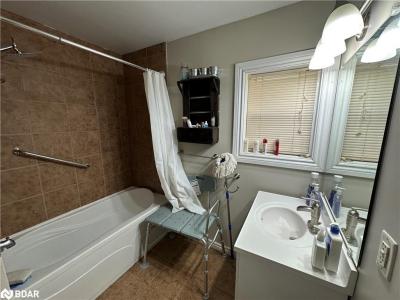 19 PELHAM STREET, Quinte West, Ontario K8V 5A8, Canada