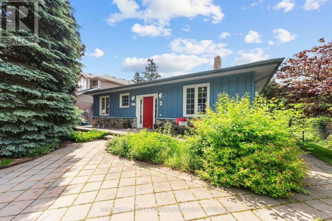 99 DUCHESS AVENUE, Lucan Biddulph (lucan), Ontario N0M 2J0, Canada