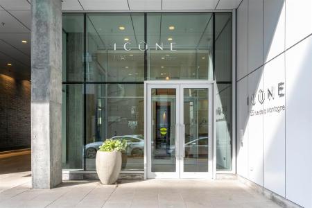 1155 Rue de la Montagne, Montréal (Ville-Marie), Quebec H3G 0C7, CANADÁ