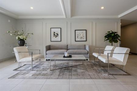 355  Boul. Brunswick, Pointe-Claire, Québec H9R 0E5, Canada