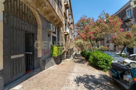Via Antonino di Sangiuliano, Catania, Sicilia 95124, Itália