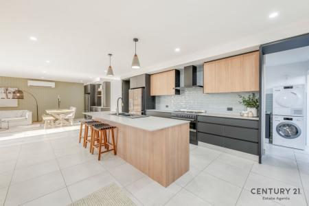 77 Greathead Road, Kepnock, QLD 4670, Australia
