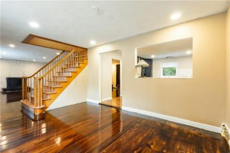 332 10th, Woonsocket, 羅德島州 02895, 美國