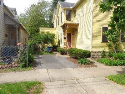 1786 Randall Rd., Cleveland, Ohio 44113, Estados Unidos