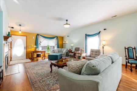 1143 W Sugarberry Court, Bloomington, אינדיאנה 47404, ארצות הברית של אמריקה