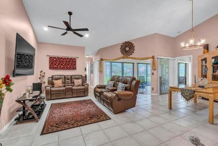 5830 Parkwalk Circle W, Boynton Beach, Florida 33472, USA