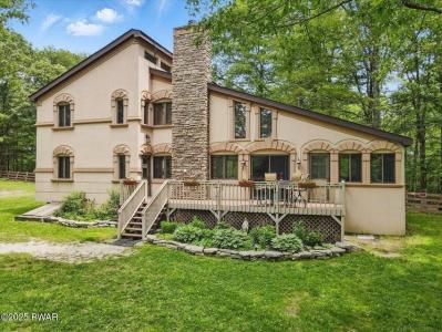 357 Sawkill Road, Milford, Pennsylvania 18337, USA