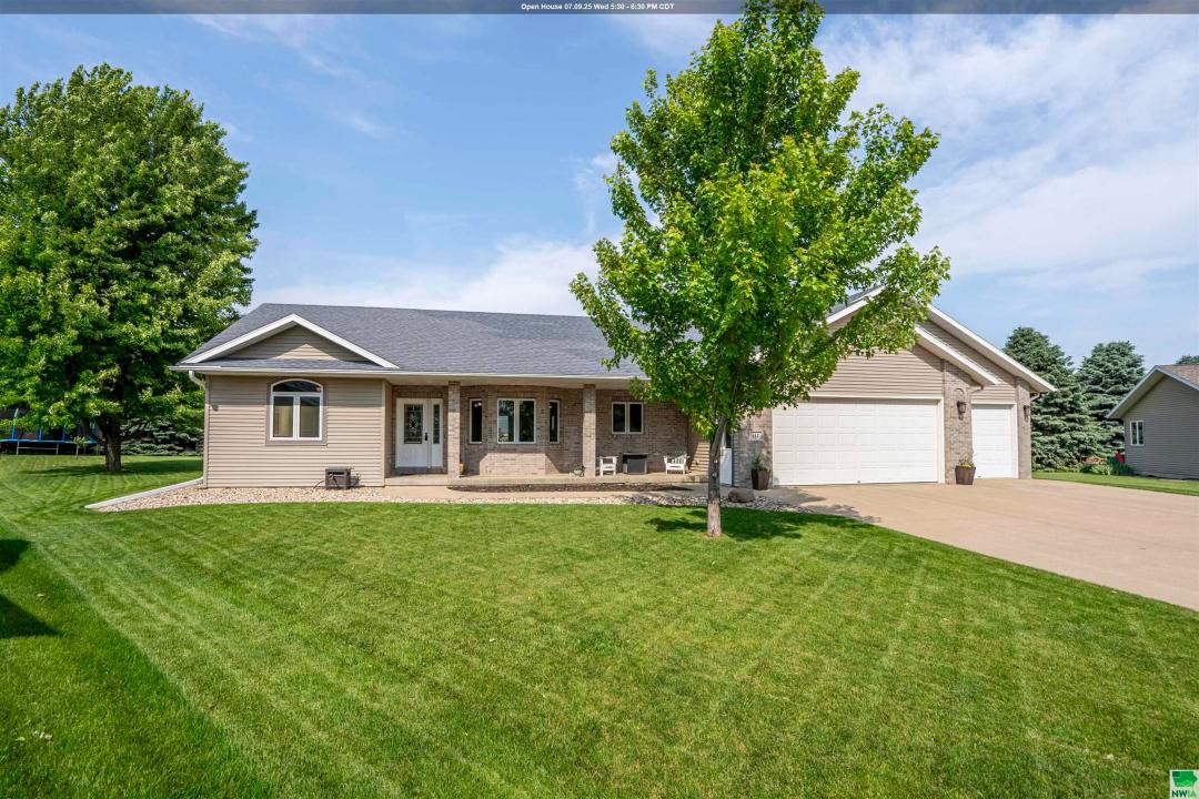 137 9th St Circle NE, Sioux Center, アイオワ 51250, アメリカ合衆国