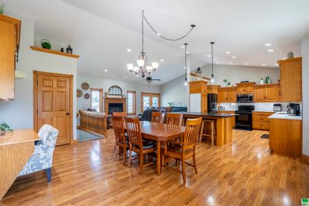 137 9th St Circle NE, Sioux Center, アイオワ 51250, アメリカ合衆国