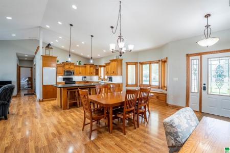 137 9th St Circle NE, Sioux Center, アイオワ 51250, アメリカ合衆国