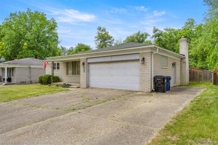 18329 Poinciana, Redford Charter Township, Michigan 48240, États-Unis