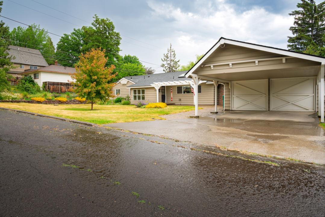 1864 E. LOWELL STREET, Klamath Falls, Oregon 97601, Estados Unidos