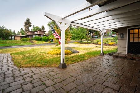 1864 E. LOWELL STREET, Klamath Falls, Oregon 97601, USA