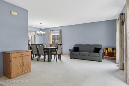 2477 Smithfield Court, Aurora, Illinois 60503, Stati Uniti