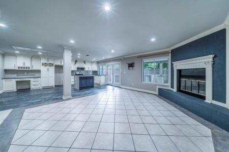 1825 Emerald Drive, Irving, Teksas 75060, Amerika Birleşik Devletleri