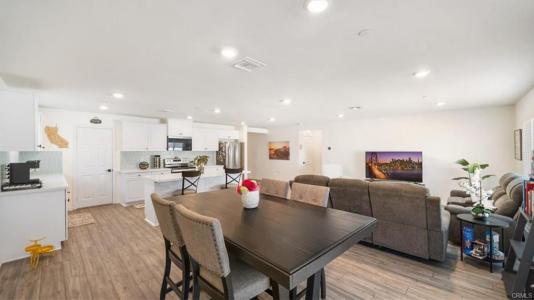 22739 Morning Spruce St., Nuevo, California 92567, Estados Unidos