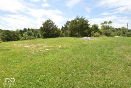 2743-2744 Worthington Way, North Vernon, Indiana 47265, USA