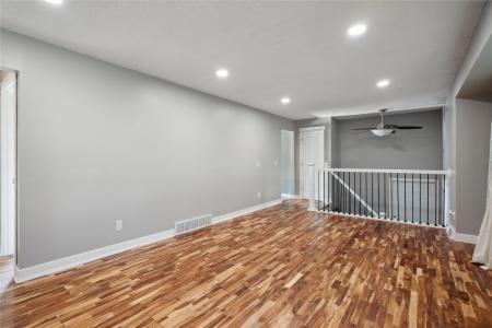 43 Constitution Boulevard, Pleasant Hill, أيوا 50327, الولايات المتحدة