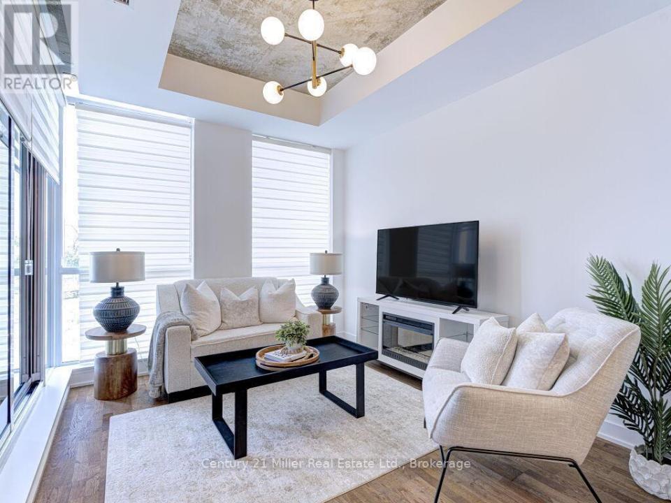 20 MINOWAN MIIKAN LANE, Toronto (little Portugal), 온타리오주 M6J 0E5, 캐나다