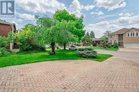 183 MCKEE AVENUE, Toronto (willowdale East), Ontario M2N 4C6, Canadá